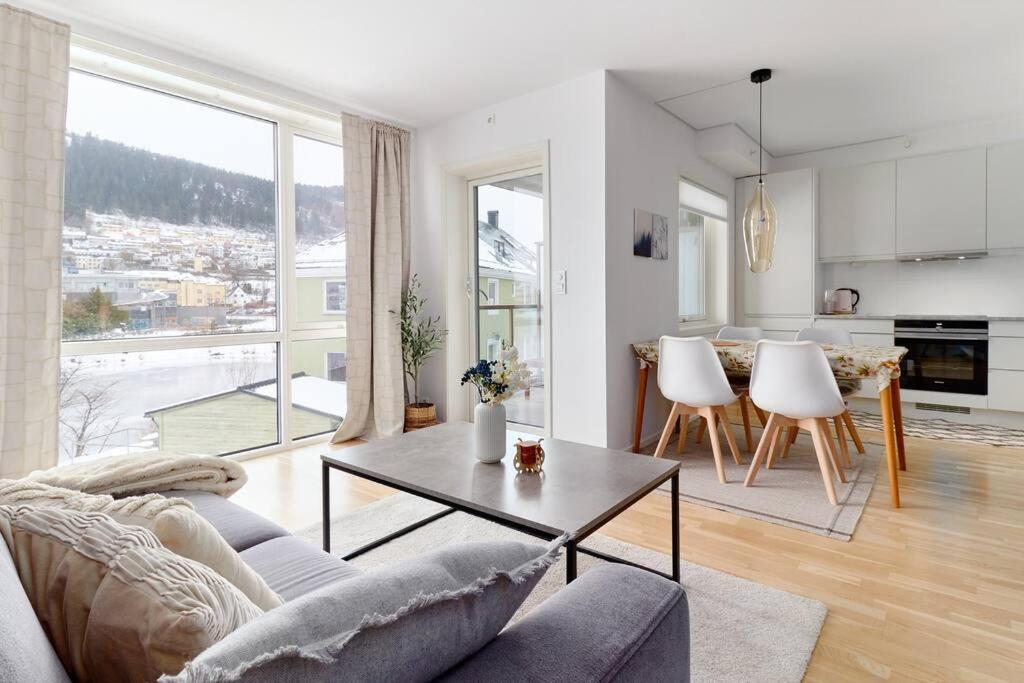 Bergen'S Finest: Sleek Oasis With Two Bedroom Экстерьер фото