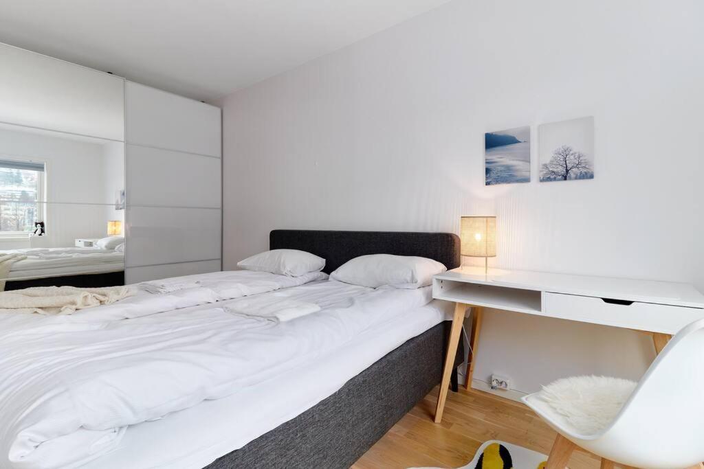 Bergen'S Finest: Sleek Oasis With Two Bedroom Экстерьер фото